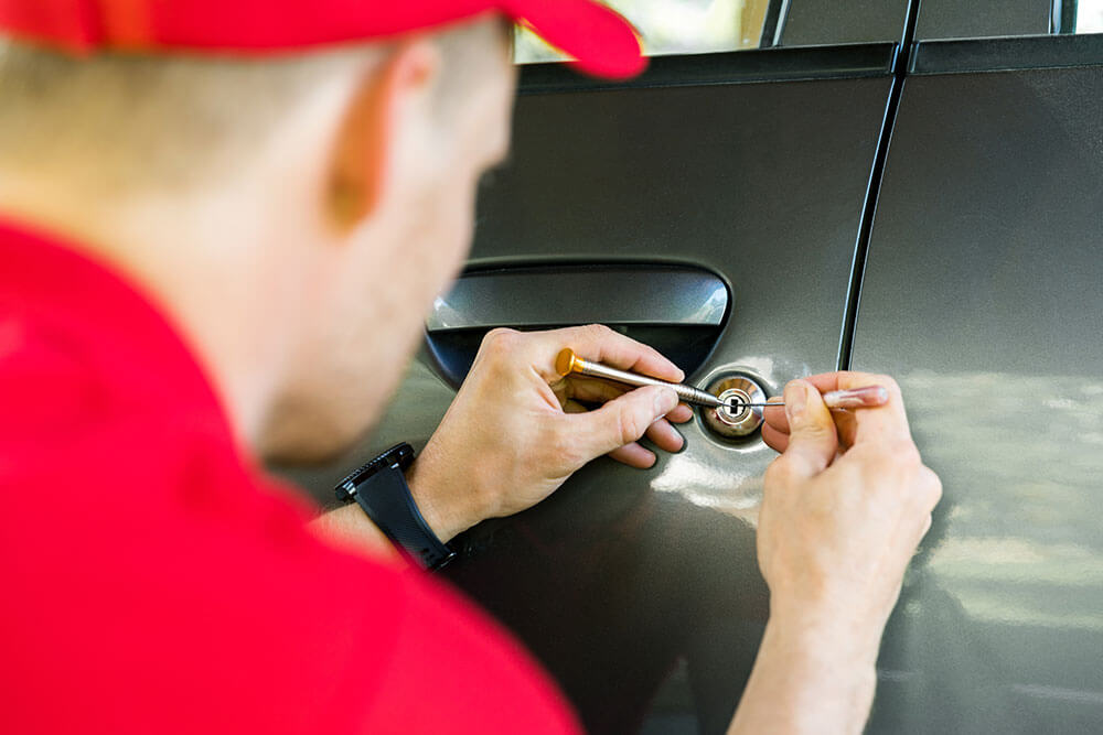 Looking for a Locksmith in NY? Why Hiring a Licensed Locksmith is Important