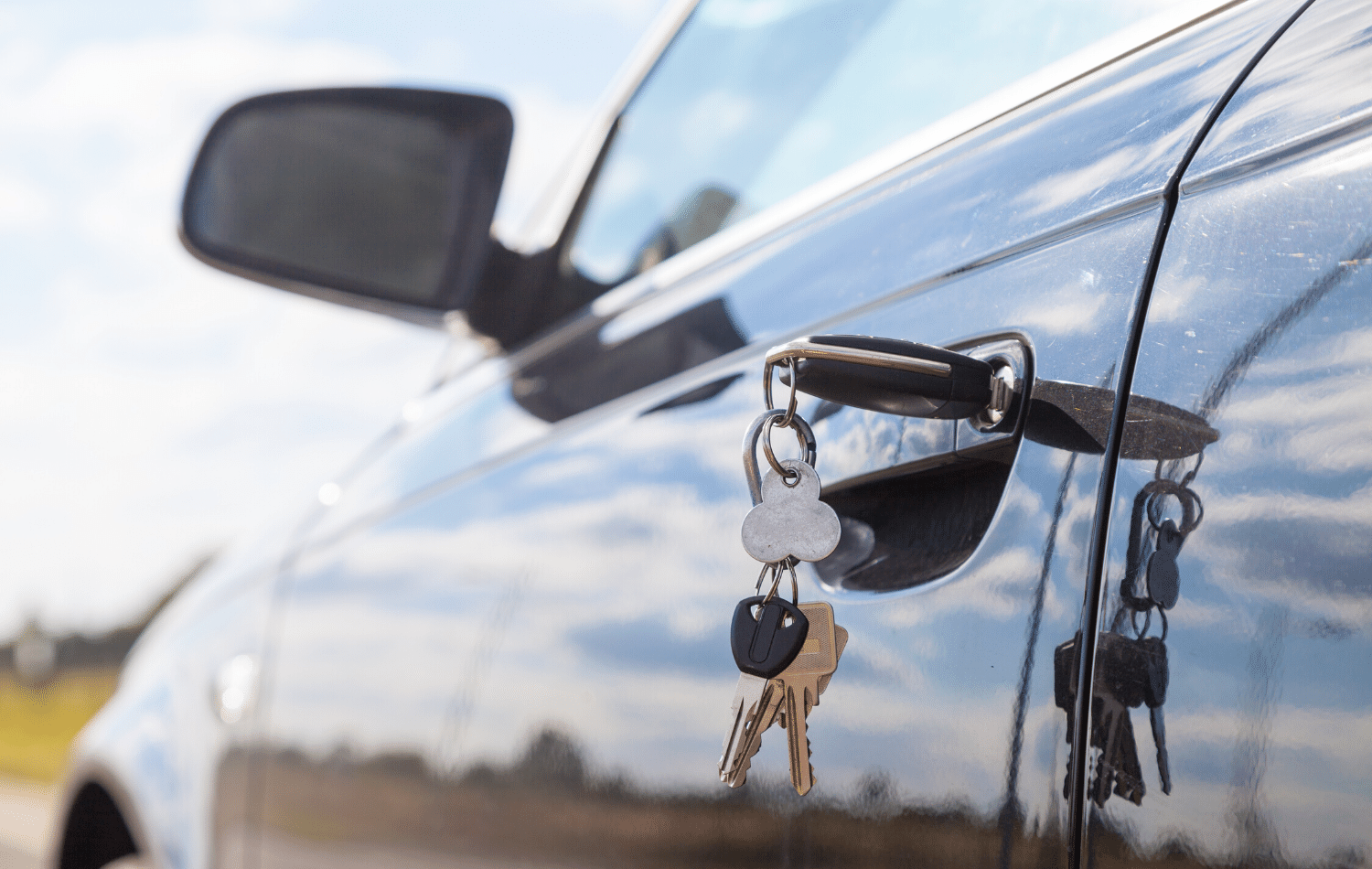 when to call an automotive locksmith